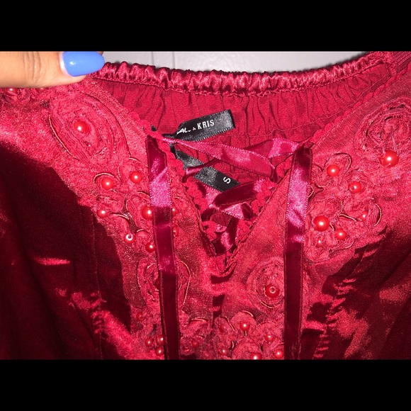 Silk off the shoulder crop top - Picture 2 of 5